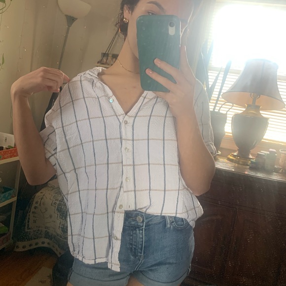 Beach Button Up - Picture 3 of 3